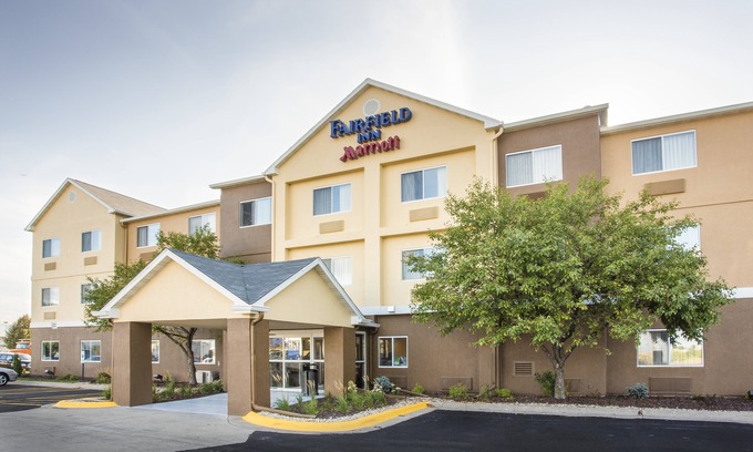 Peru Hotel | Fairfield Inn & Suites Peru