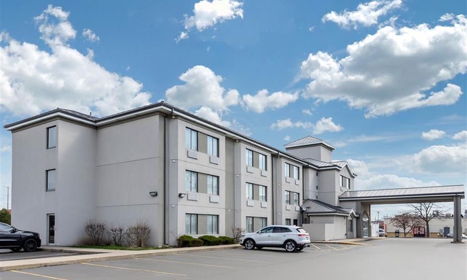 Lake Bluff Hotel | Sleep Inn Near Great Lakes Naval Base