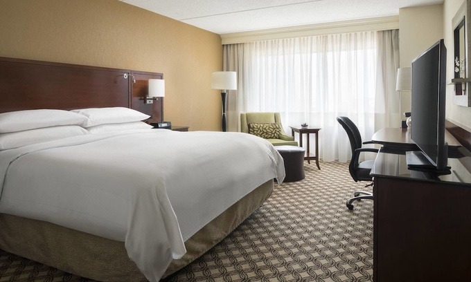 Naperville Hotel | Chicago Marriott Naperville